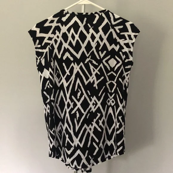 Premise Black & White Print Capped Sleeve Size Small Top - Picture 2 of 8